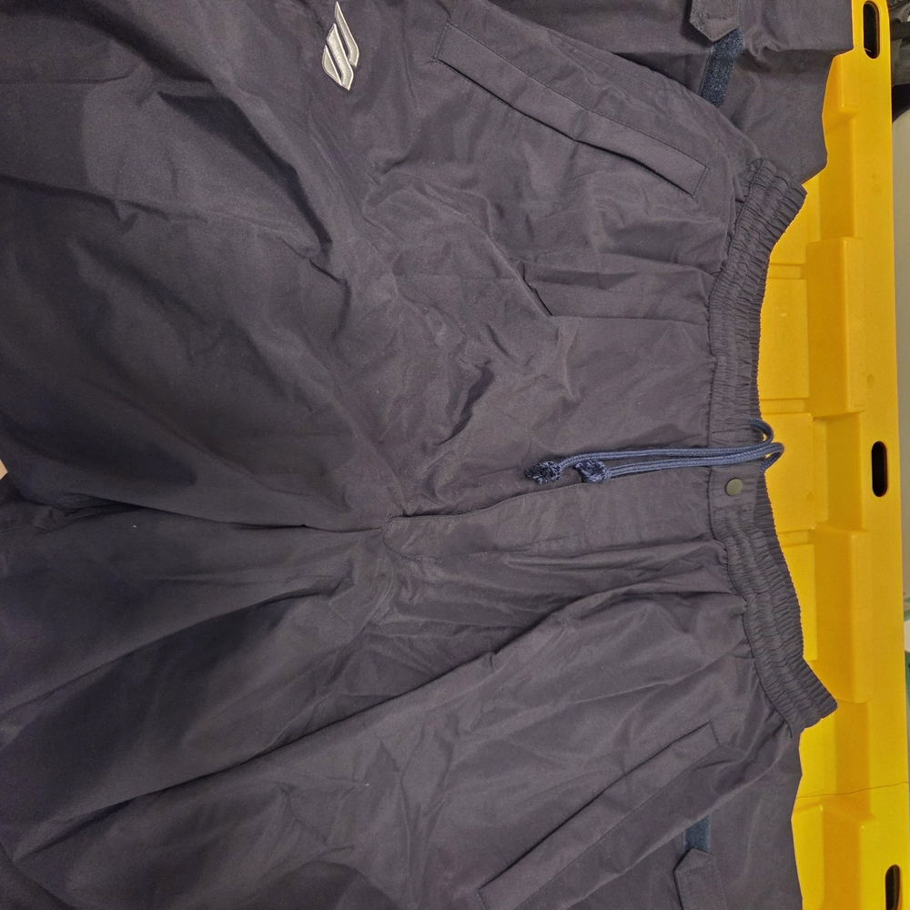 Mizuno Performance Wear in Dark Blue